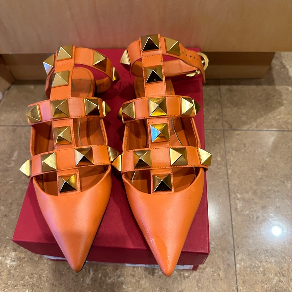 Roman Stud Ankle-Cuff Ballerina Flats